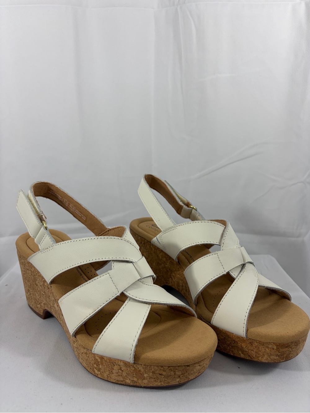 NWT Clarks Women's Size 8.5 Cream Cork Velcro 3 Inch Wedge Sandals